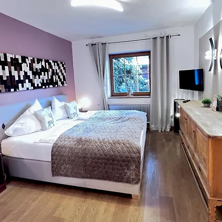 Belle Kitz By Belle *