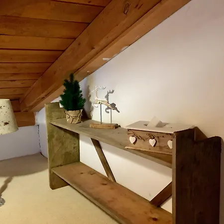 Belle Kitz By Belle Κίτσμπουελ