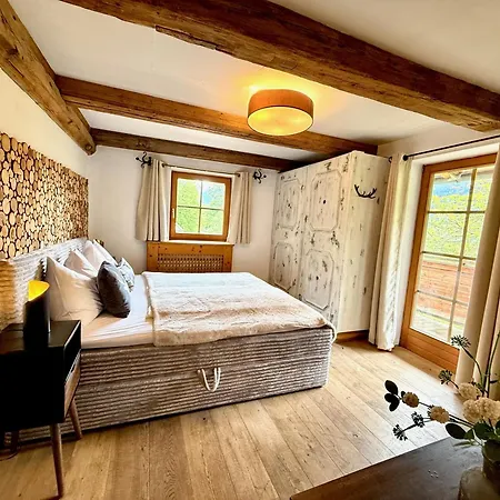 Belle Kitz By Belle Apartman