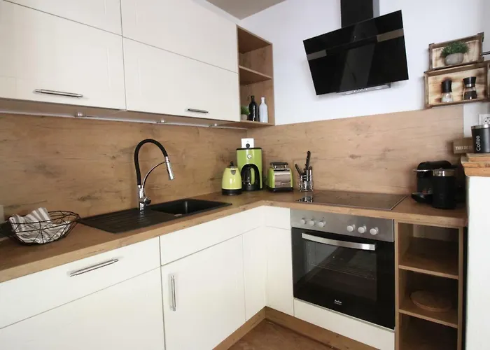 Belle Kitz By Belle * 基茨比厄尔