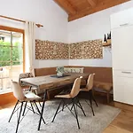 Belle Kitz By Belle Kitzbühel